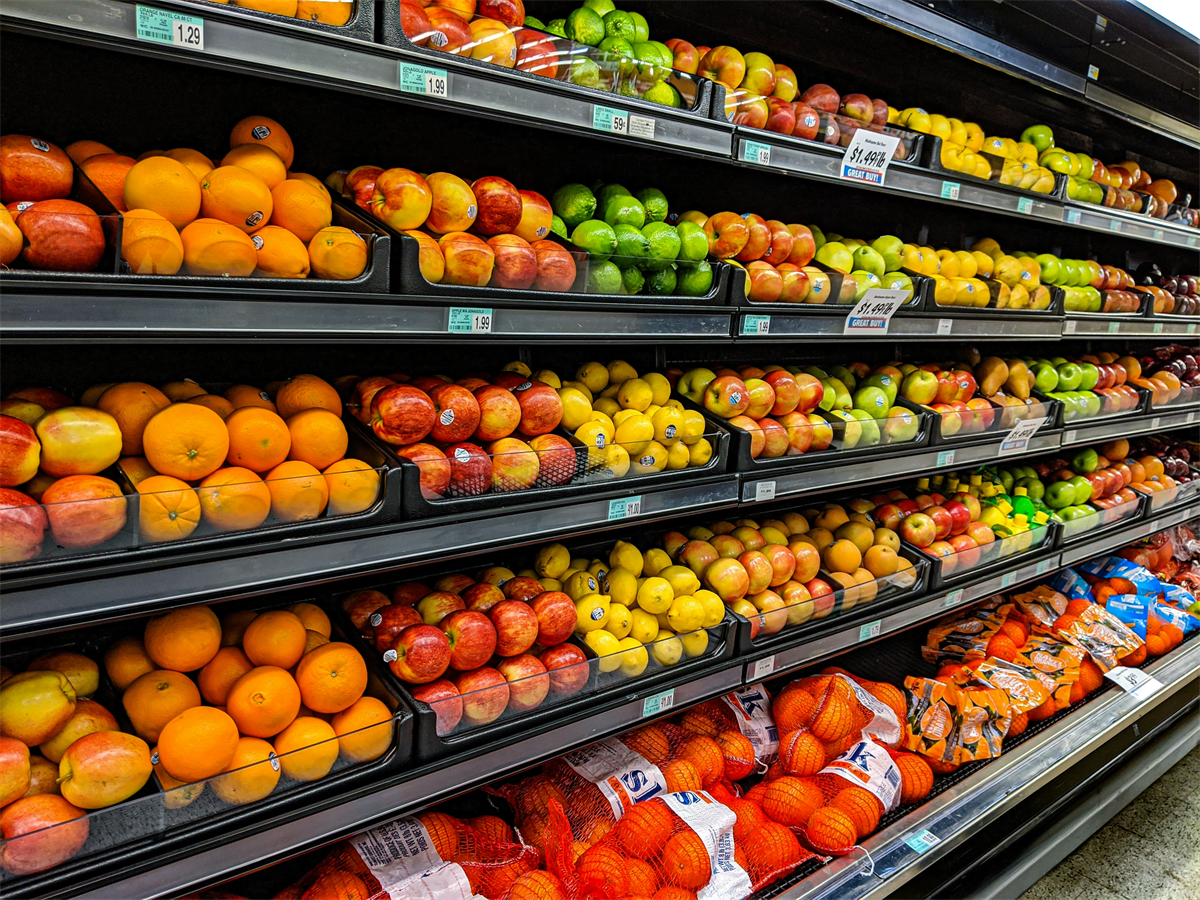 fruktprodukter med etiketter mot förfalskning.png
